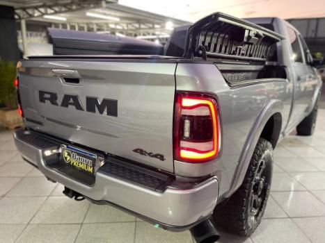 RAM 3500 6.7 I6 LIMITED LARAMIE CABINE DUPLA TURBO DIESEL AUTOMTICO, Foto 4
