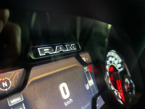 RAM 3500 6.7 I6 LIMITED LARAMIE CABINE DUPLA TURBO DIESEL AUTOMTICO, Foto 6