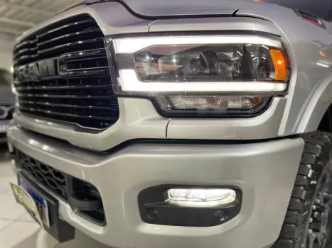 RAM 3500 6.7 I6 LIMITED LARAMIE CABINE DUPLA TURBO DIESEL AUTOMTICO, Foto 9