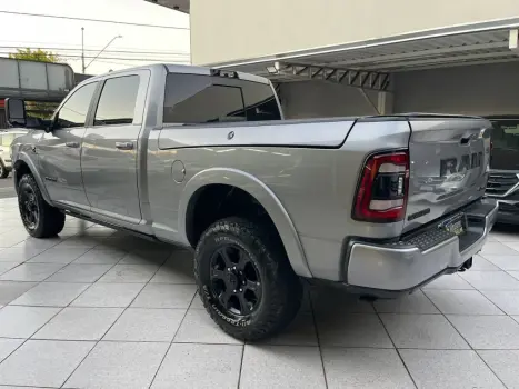 RAM 3500 6.7 I6 LIMITED LARAMIE CABINE DUPLA TURBO DIESEL AUTOMTICO, Foto 17