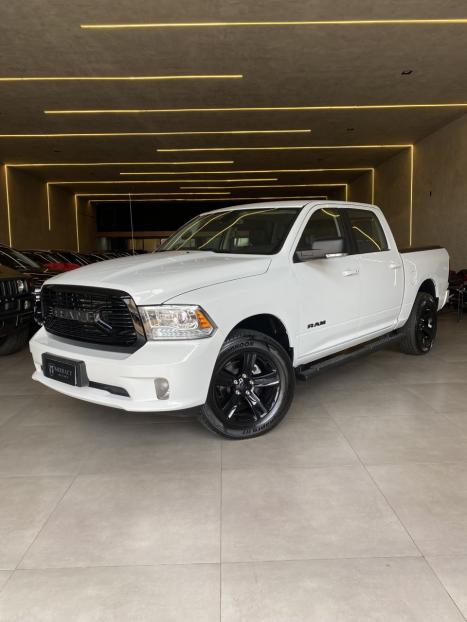 RAM Classic 5.7 V8 32V 4P HEMI LARAMIE AUTOMTICO, Foto 1