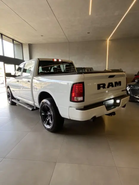 RAM Classic 5.7 V8 32V 4P HEMI LARAMIE AUTOMTICO, Foto 7