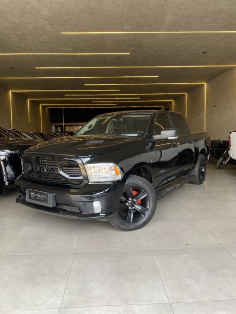 RAM Classic 5.7 V8 32V 4P HEMI LARAMIE NIGHT EDITION AUTOMTICO, Foto 1