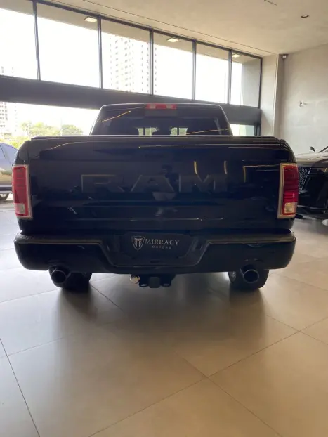 RAM Classic 5.7 V8 32V 4P HEMI LARAMIE NIGHT EDITION AUTOMTICO, Foto 6