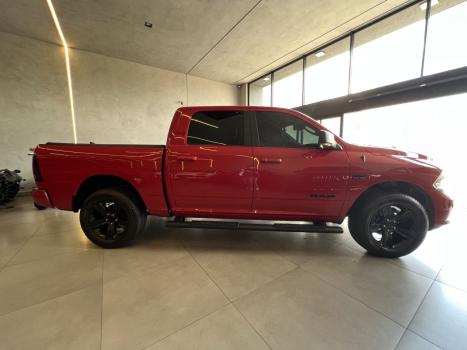 RAM Classic 5.7 V8 32V 4P HEMI LARAMIE NIGHT EDITION AUTOMTICO, Foto 4