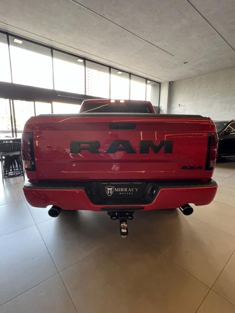 RAM Classic 5.7 V8 32V 4P HEMI LARAMIE NIGHT EDITION AUTOMTICO, Foto 6