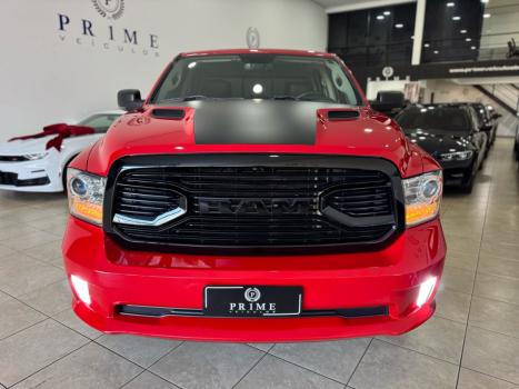 RAM Classic 5.7 V8 32V 4P HEMI LARAMIE NIGHT EDITION AUTOMTICO, Foto 2