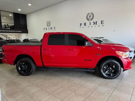 RAM Classic 5.7 V8 32V 4P HEMI LARAMIE NIGHT EDITION AUTOMTICO, Foto 3