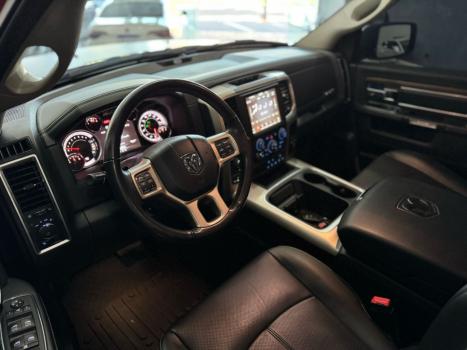 RAM Classic 5.7 V8 32V 4P HEMI LARAMIE NIGHT EDITION AUTOMTICO, Foto 7