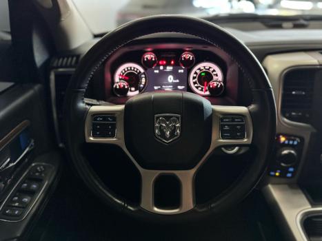 RAM Classic 5.7 V8 32V 4P HEMI LARAMIE NIGHT EDITION AUTOMTICO, Foto 9