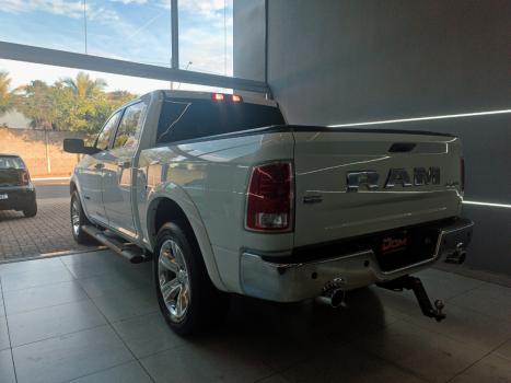RAM Classic 5.7 V8 32V 4P HEMI LARAMIE AUTOMTICO, Foto 4
