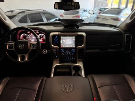 RAM Classic 5.7 V8 32V 4P HEMI LARAMIE AUTOMTICO, Foto 9