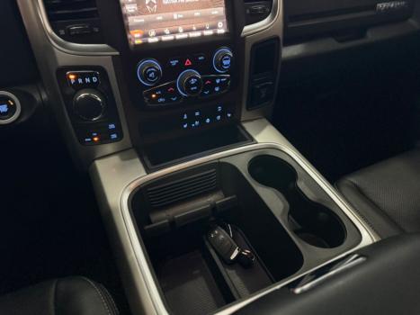 RAM Classic 5.7 V8 32V 4P HEMI LARAMIE AUTOMTICO, Foto 11