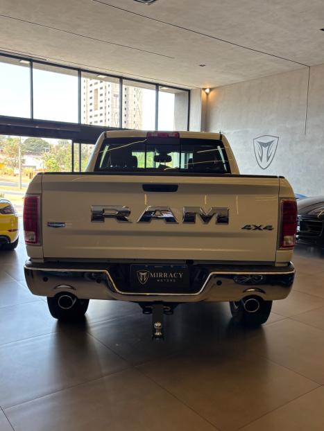 RAM Classic 5.7 V8 32V 4P HEMI LARAMIE AUTOMTICO, Foto 3