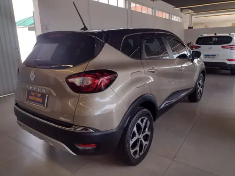 RENAULT Captur 1.3 16V 4P FLEX TCE INTENSE TURBO X-TRONIC AUTOMTICO CVT, Foto 6