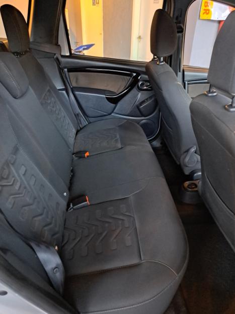 RENAULT Duster 1.6 16V 4P FLEX DYNAMIQUE AUTOMTICO CVT, Foto 13
