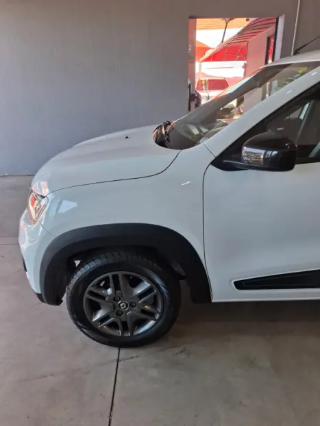 RENAULT Kwid 1.0 12V 4P SCE FLEX INTENSE, Foto 9