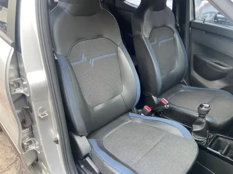RENAULT Kwid 1.0 12V 4P SCE FLEX INTENSE, Foto 11