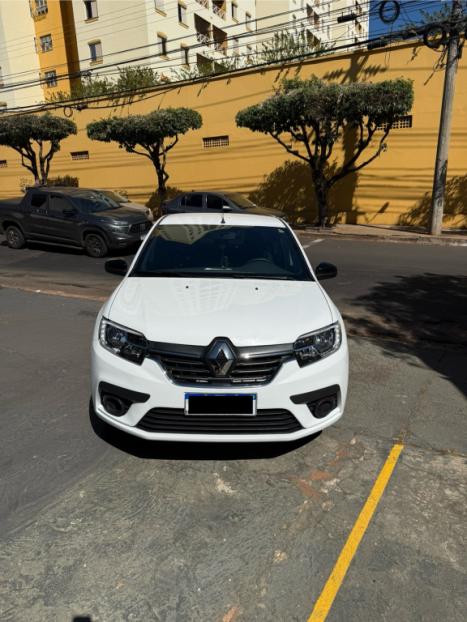 RENAULT Logan 1.0 12V 4P FLEX SCE ZEN, Foto 2