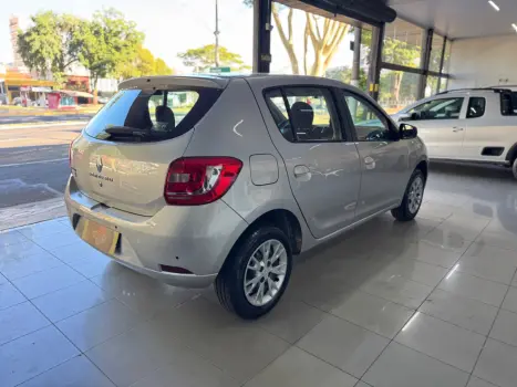 RENAULT Sandero 1.0 16V 4P FLEX EXPRESSION, Foto 4