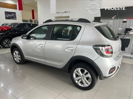 RENAULT Sandero 1.6 16V 4P FLEX SCE STEPWAY DINAMIQUE, Foto 4