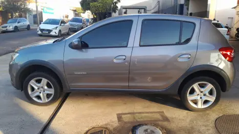 RENAULT Sandero 1.6 16V 4P FLEX SCE STEPWAY ZEN X-TRONIC AUTOMTICO CVT, Foto 3