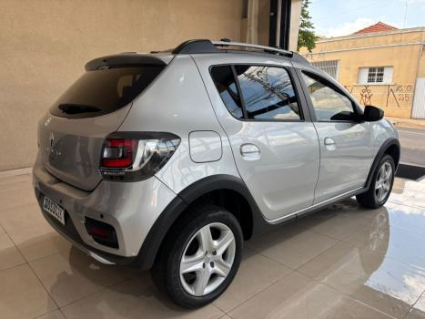 RENAULT Sandero 1.6 16V 4P FLEX SCE STEPWAY DINAMIQUE, Foto 4