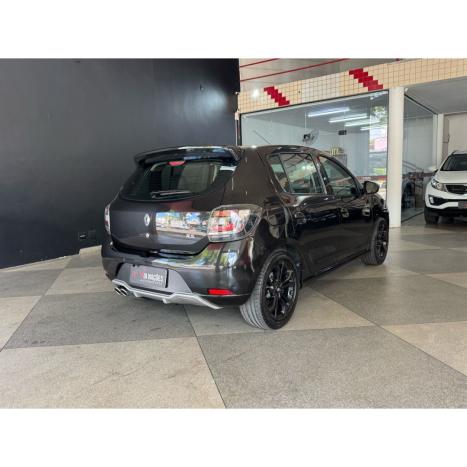 RENAULT Sandero 2.0 16V 4P RS RACING SPIRIT FLEX, Foto 3