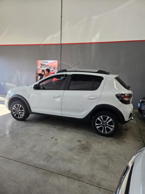 RENAULT Stepway 1.6 16V 4P FLEX ICONIC X-TONIC AUTOMTICO CVT, Foto 14