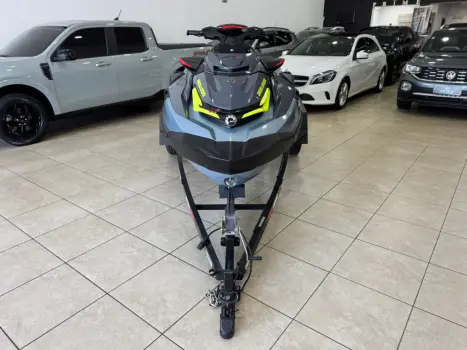 SEA DOO RXP-X 325 , Foto 2