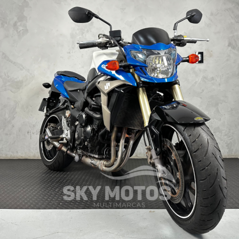 SUZUKI GSR 750 , Foto 4