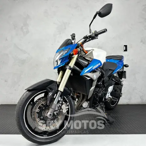 SUZUKI GSR 750 , Foto 14