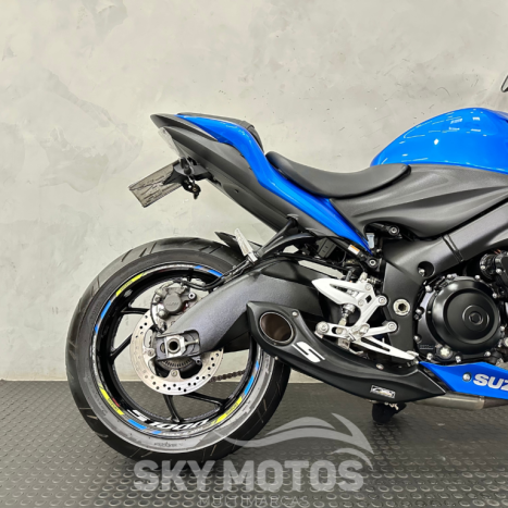 SUZUKI GSX-S 1000 A, Foto 2