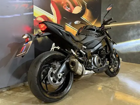 SUZUKI GSX-S 1000 A, Foto 11