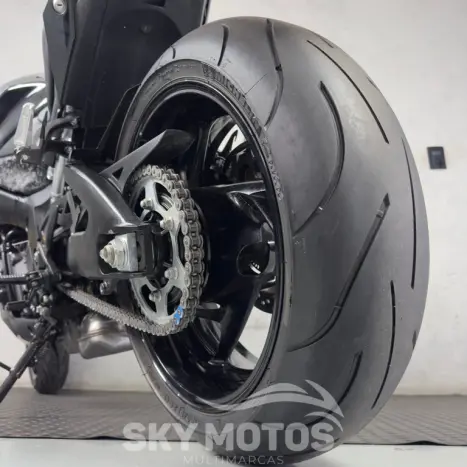SUZUKI GSX-S 1000 A, Foto 18