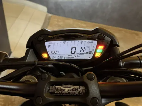 SUZUKI GSX-S 1000 F, Foto 8