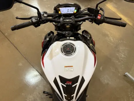 SUZUKI GSX-S 1000 F, Foto 10
