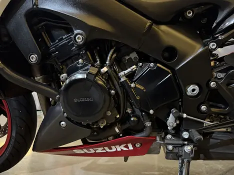 SUZUKI GSX-S 1000 F, Foto 15