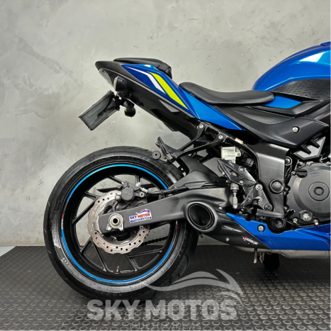 SUZUKI GSX-S 750 ABS, Foto 2