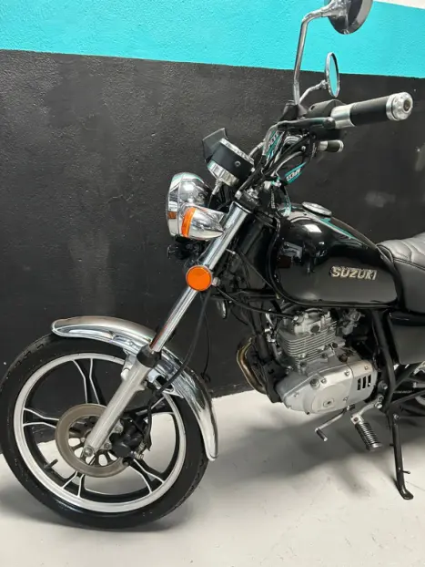 SUZUKI Intruder 125 , Foto 4