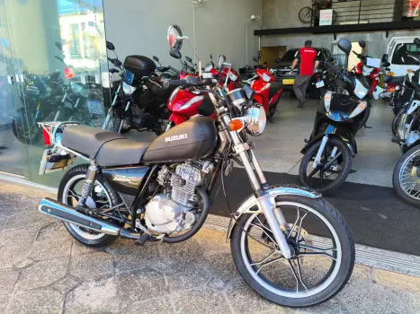 SUZUKI Intruder 125 , Foto 9