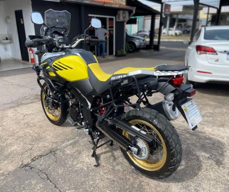 SUZUKI V-Strom DL 1000 , Foto 3