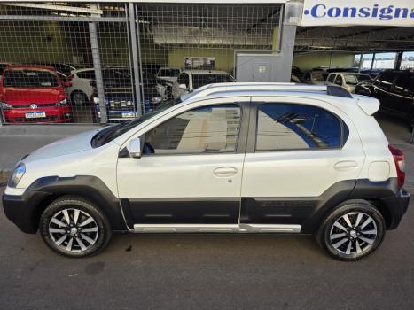 TOYOTA Etios Cross 1.5 16V 4P, Foto 2