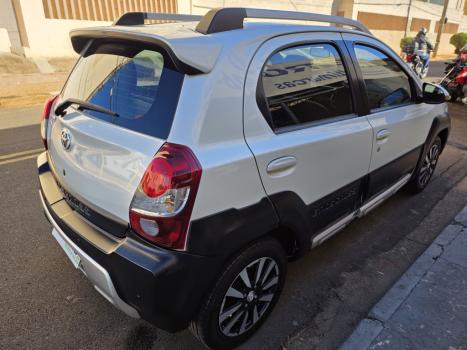 TOYOTA Etios Cross 1.5 16V 4P, Foto 5