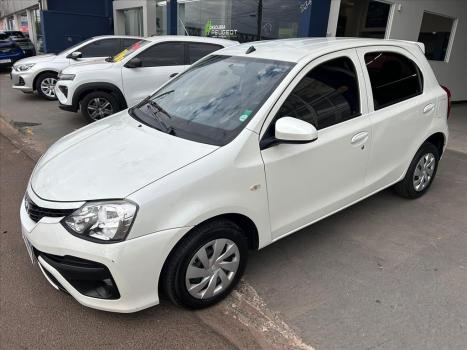 TOYOTA Etios Hatch 1.3 16V 4P FLEX X, Foto 1