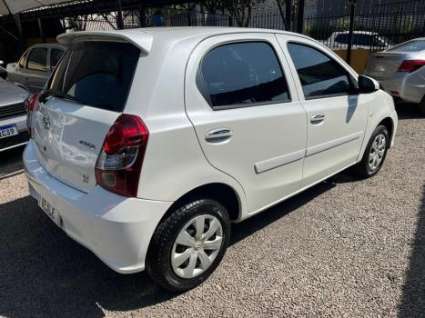 TOYOTA Etios Hatch 1.3 16V 4P FLEX X, Foto 5