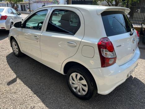 TOYOTA Etios Hatch 1.3 16V 4P FLEX X, Foto 6