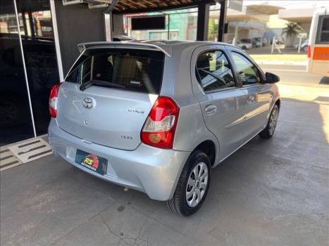 TOYOTA Etios Hatch 1.5 16V 4P FLEX XS, Foto 4