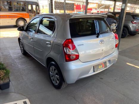 TOYOTA Etios Hatch 1.5 16V 4P FLEX XS, Foto 6