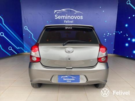 TOYOTA Etios Hatch 1.3 16V 4P FLEX X, Foto 5